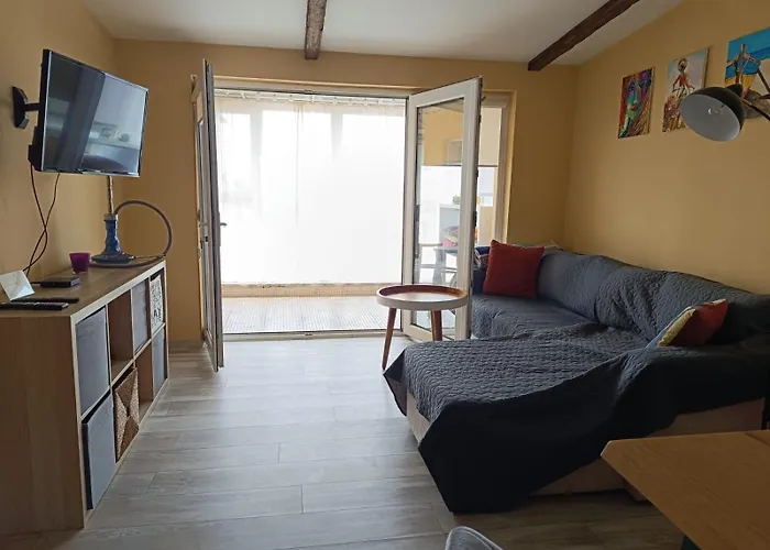 Arte Casa * 布尔加斯